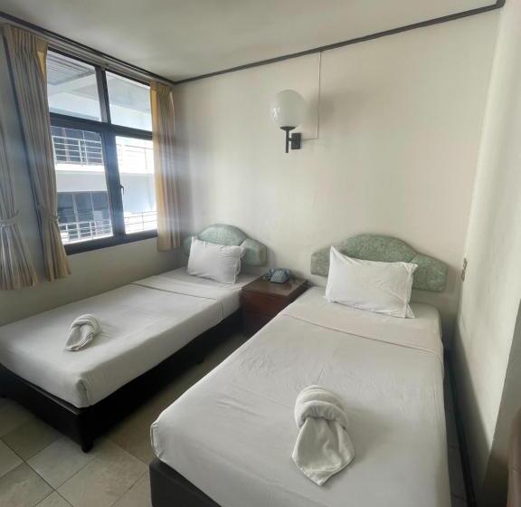 בית מלון כפרי Residence Inn Pattaya