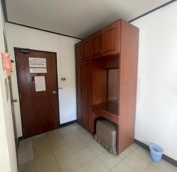 בית מלון כפרי Residence Inn Pattaya