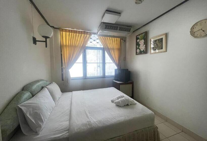 בית מלון כפרי Residence Inn Pattaya