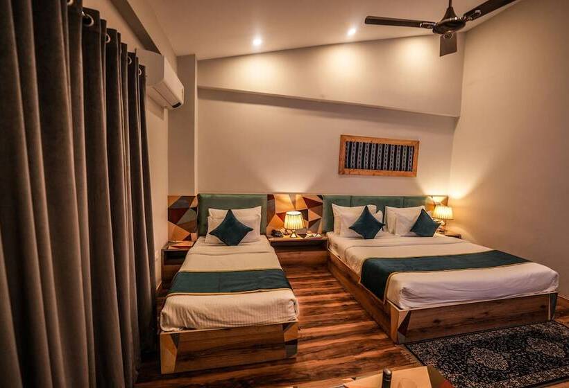 בית מלון כפרי Square One By D'polo Dharamshala