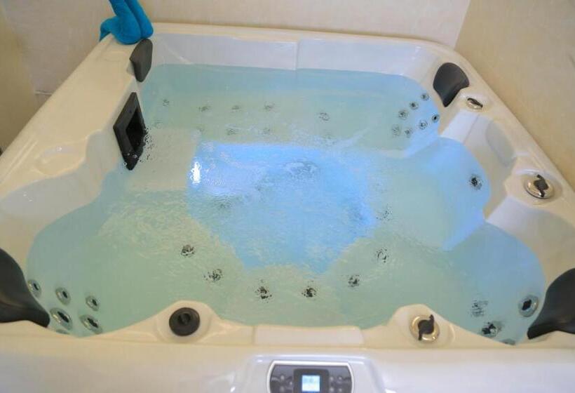 هتل Sunland International