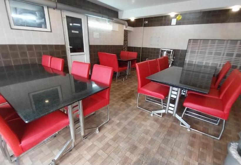 ホテル Sv Residency