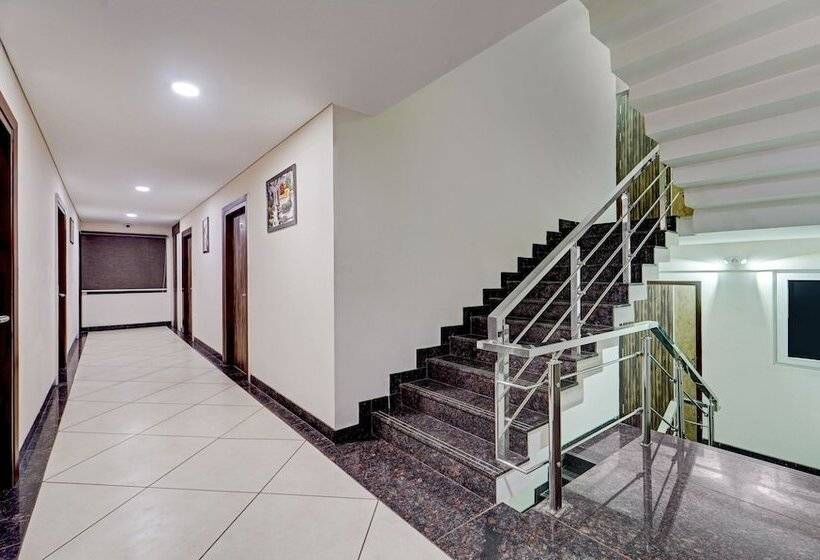 Отель Treebo Vetri Supreme Residency