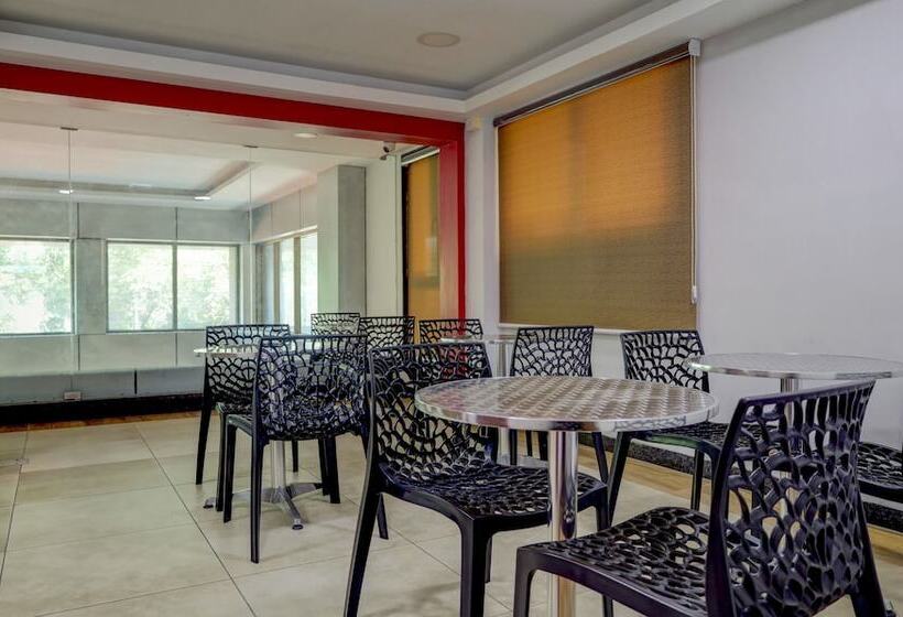 Отель Treebo Vetri Supreme Residency