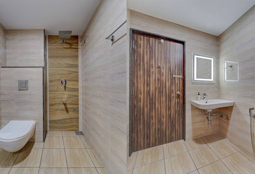 Отель Treebo Vetri Supreme Residency