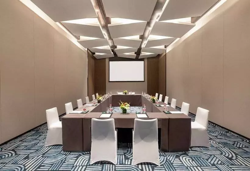 Hualuxe Hotels And Resorts Sanya Yalong Bay Resort, An Ihg