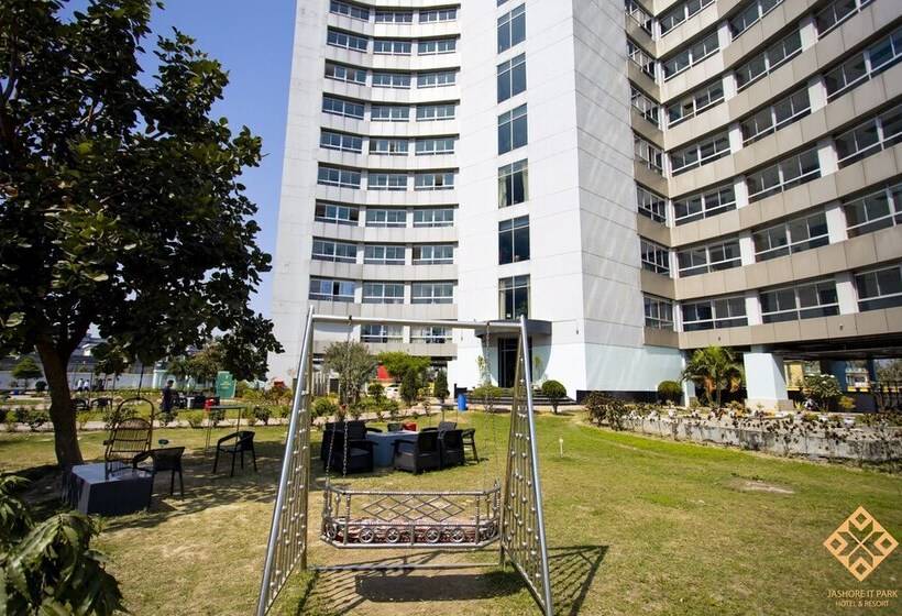 Jashore It Park Hotel And Resort
