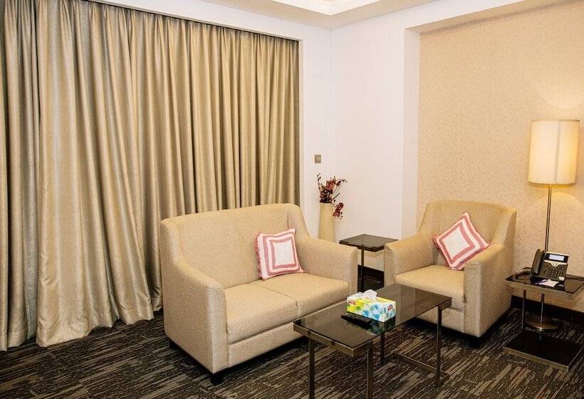 Jashore It Park Hotel And Resort