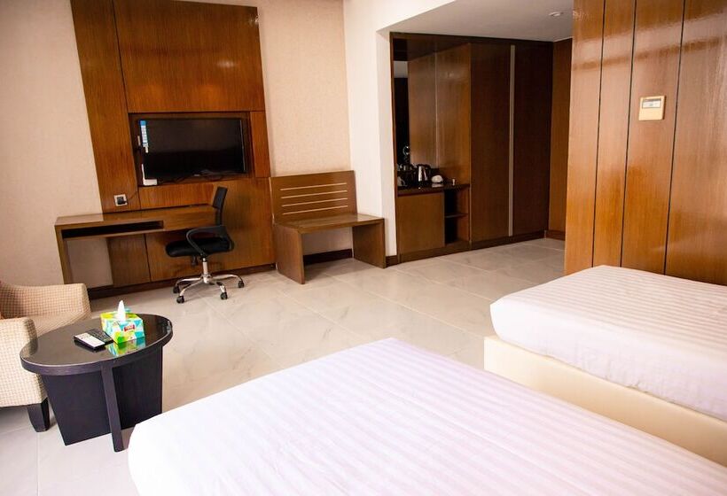 Jashore It Park Hotel And Resort