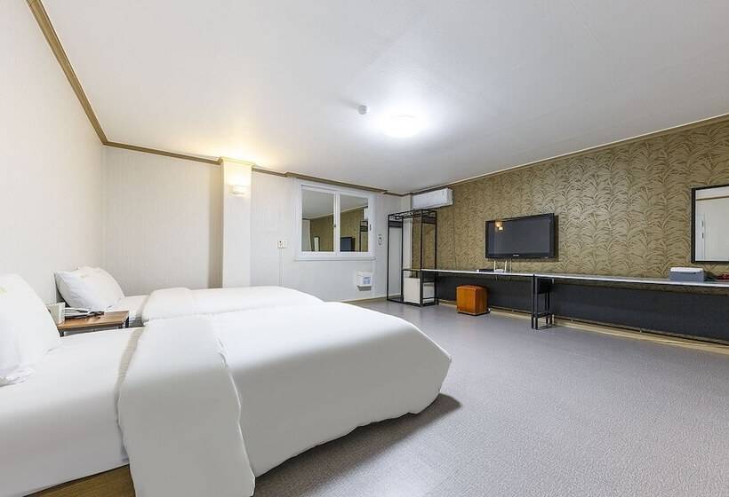 מוטל Hongseong Solbatcheonsu