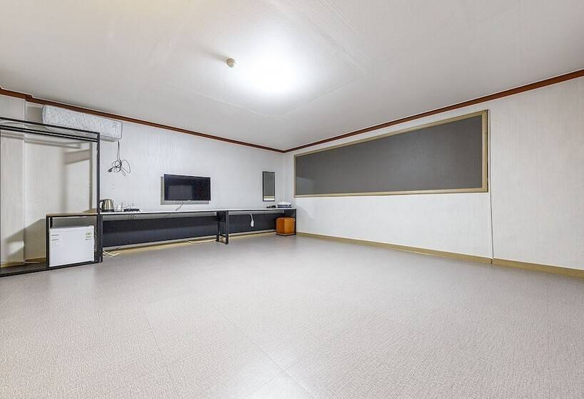 מוטל Hongseong Solbatcheonsu