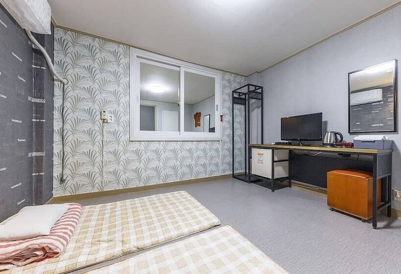 מוטל Hongseong Solbatcheonsu