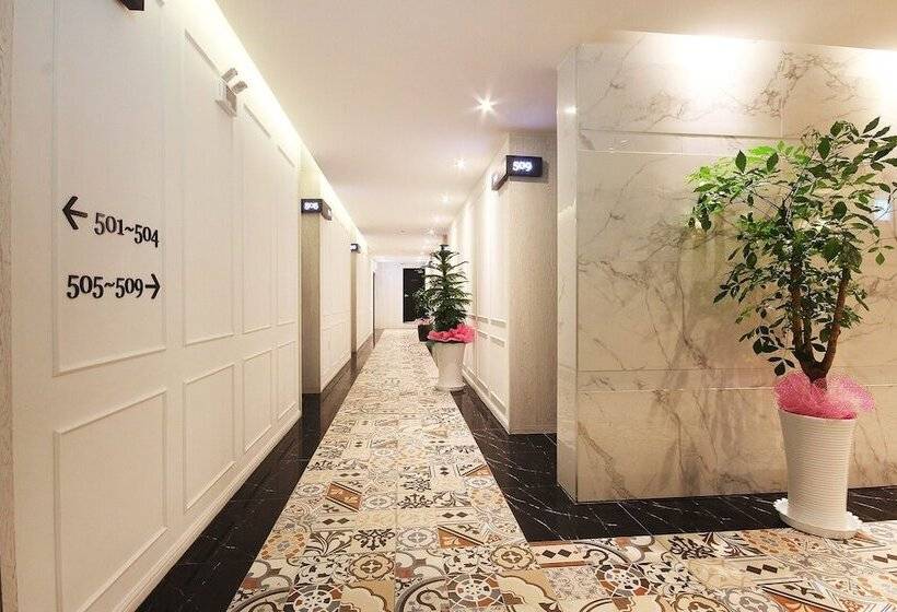 Мотель Yeosu Kboutique