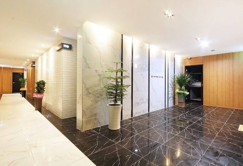 Мотель Yeosu Kboutique