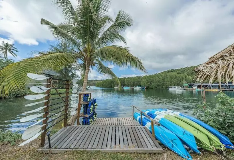 The Little White Bird Traveller Hostel