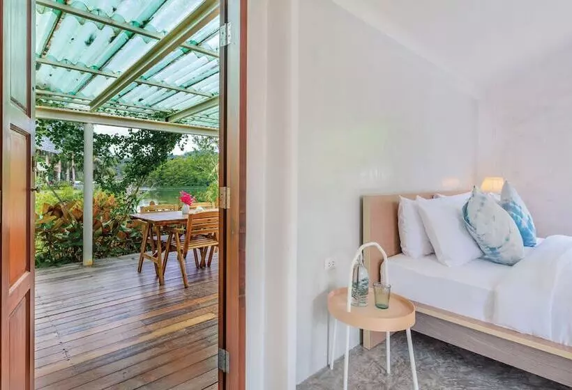 The Little White Bird Traveller Hostel