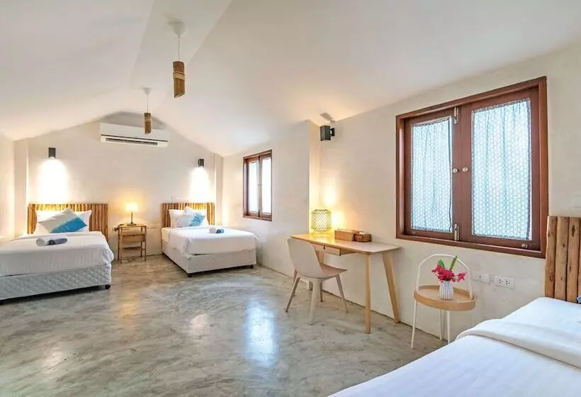 The Little White Bird Traveller Hostel