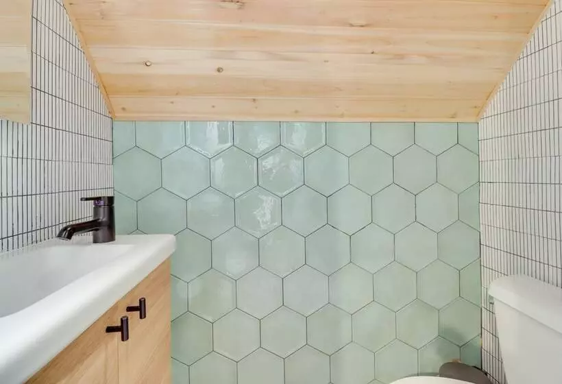 Bright + Modern Poconos Cabin: Community Beach!