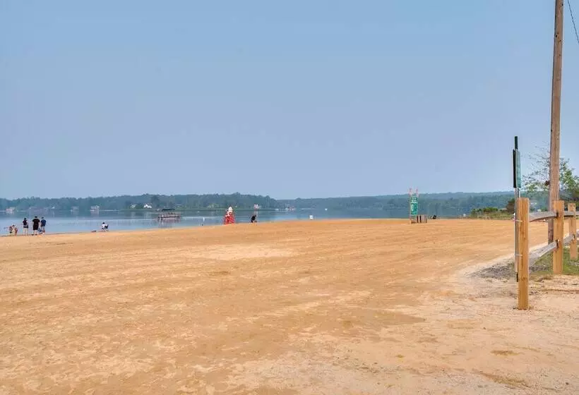 Bright + Modern Poconos Cabin: Community Beach!