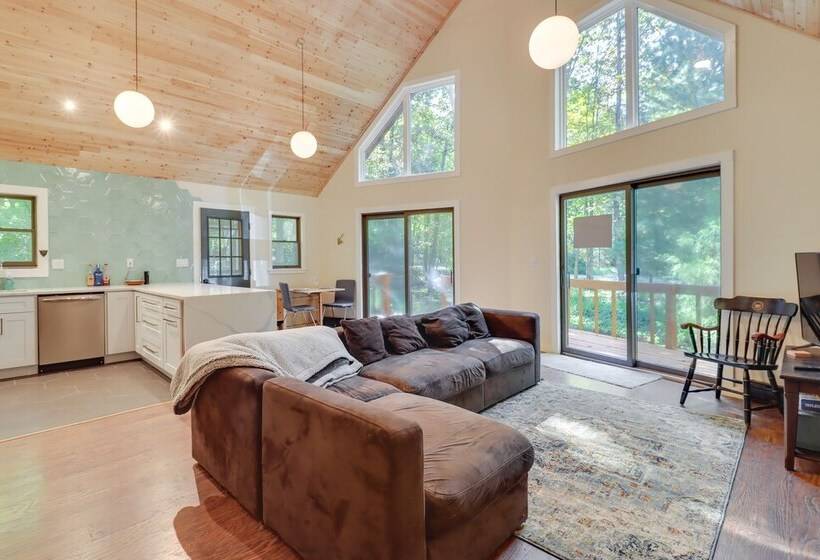 Bright + Modern Poconos Cabin: Community Beach!