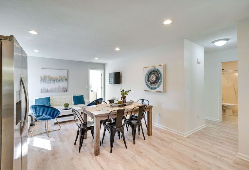 Charming Raleigh Home Walk To Downtown!