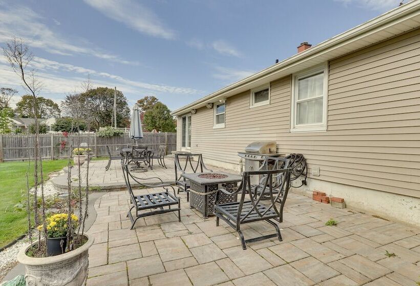 Charming West Haven Home   Walk To Beach!