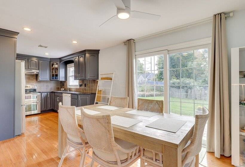 Charming West Haven Home   Walk To Beach!