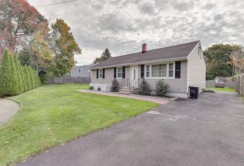 Charming West Haven Home   Walk To Beach!