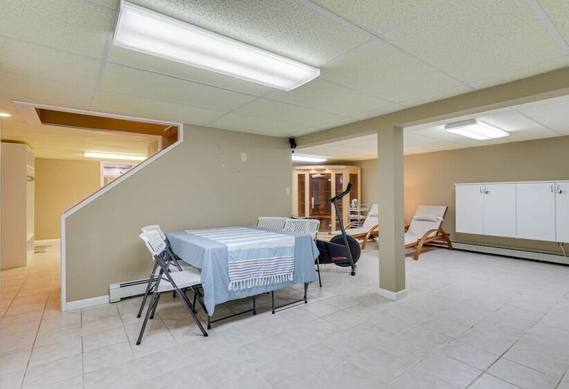 Charming West Haven Home   Walk To Beach!