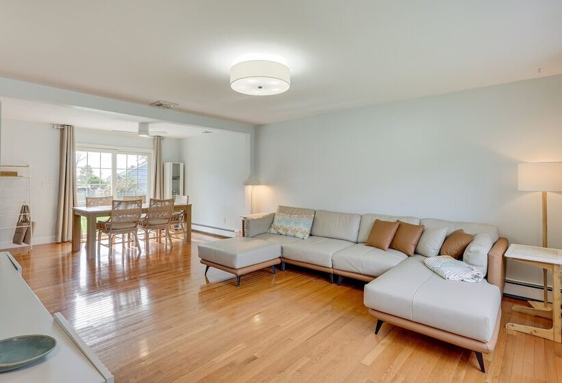 Charming West Haven Home   Walk To Beach!