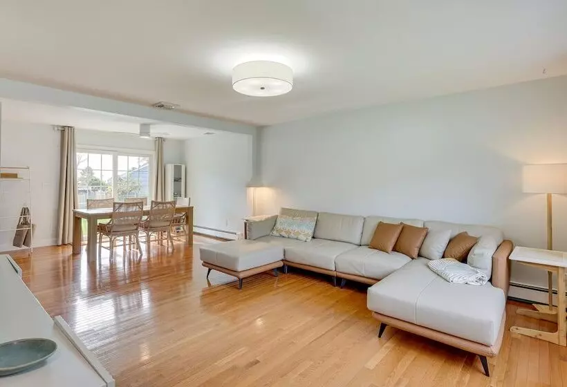 Charming West Haven Home   Walk To Beach!