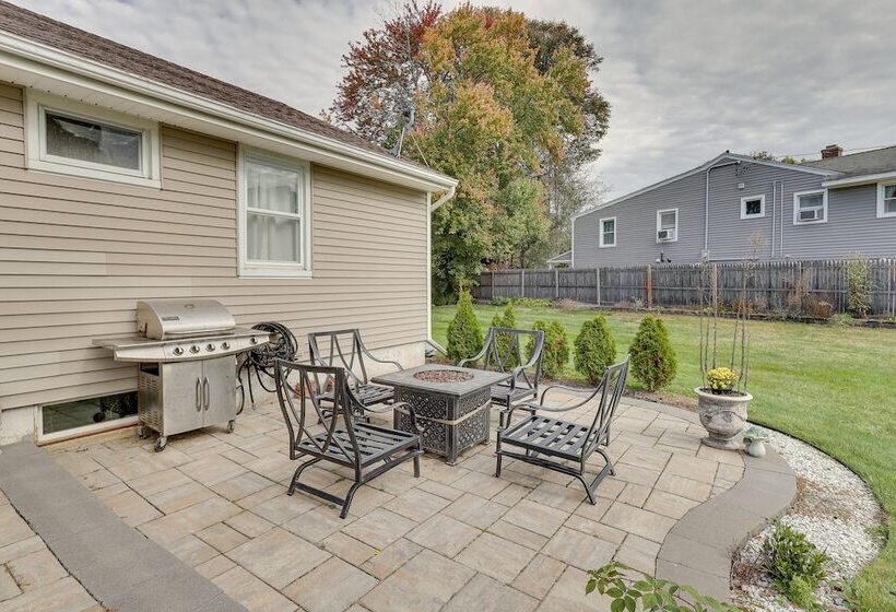 Charming West Haven Home   Walk To Beach!