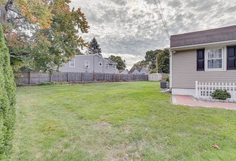 Charming West Haven Home   Walk To Beach!