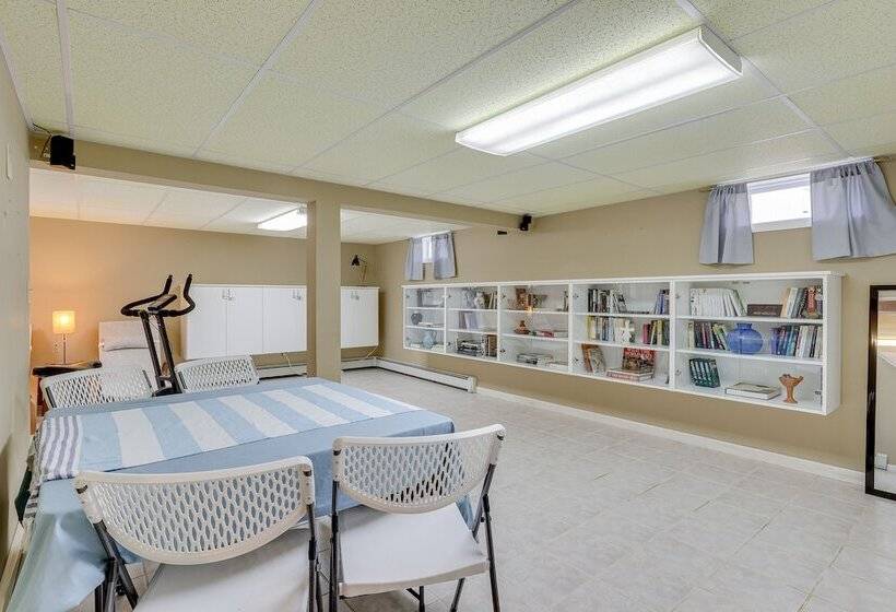 Charming West Haven Home   Walk To Beach!