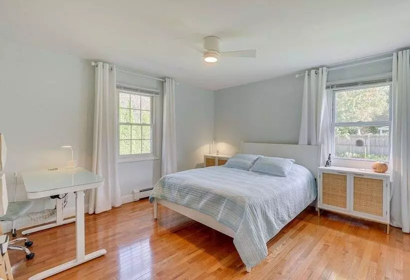 Charming West Haven Home   Walk To Beach!