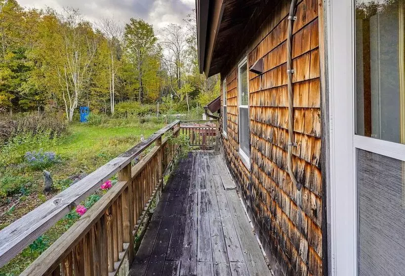 Cozy Cabin In West Chazy W/ Fall Foliage Views!