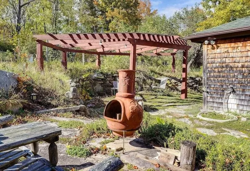 Cozy Cabin In West Chazy W/ Fall Foliage Views!