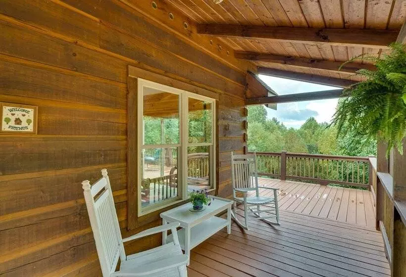 Deck, Grill & Fire Pit: Blue Ridge Mountain Cabin!