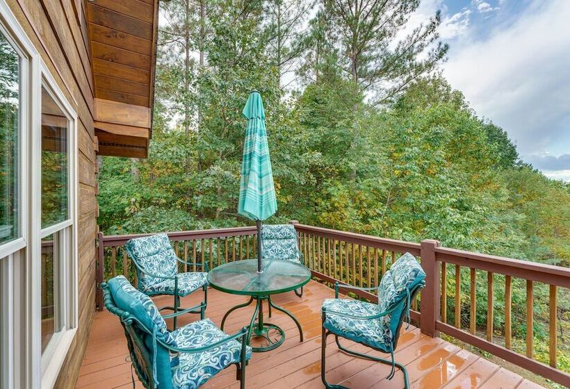 Deck, Grill & Fire Pit: Blue Ridge Mountain Cabin!