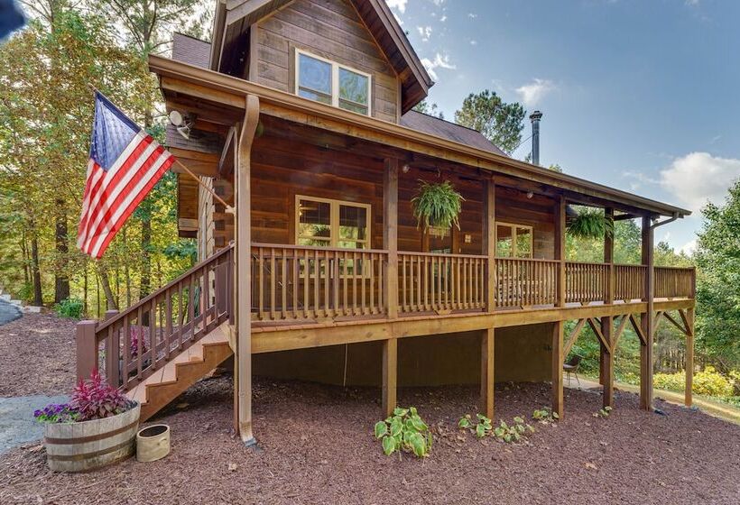 Deck, Grill & Fire Pit: Blue Ridge Mountain Cabin!