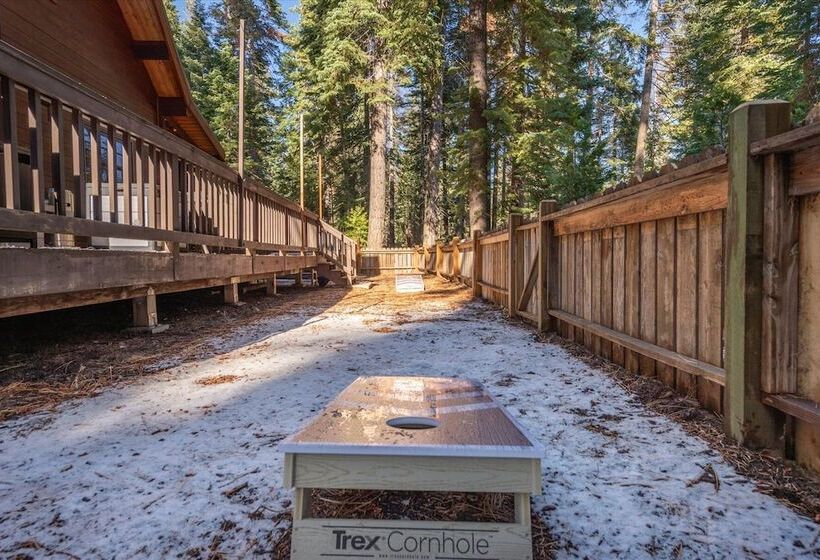 Cozy Pet Friendly Cabin In Lake Tahoe By Sierra Getaways