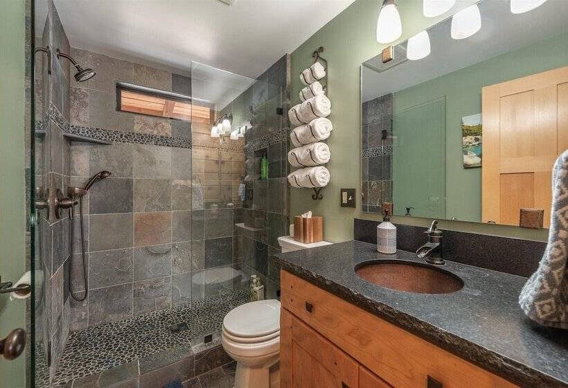 Cozy Pet Friendly Cabin In Lake Tahoe By Sierra Getaways