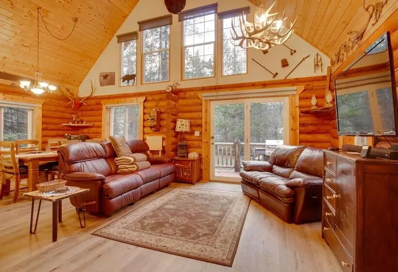 Donnelly Cabin W/ Private Deck: Near Lake Cascade!