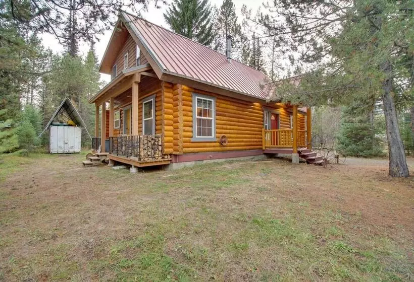 Donnelly Cabin W/ Private Deck: Near Lake Cascade!
