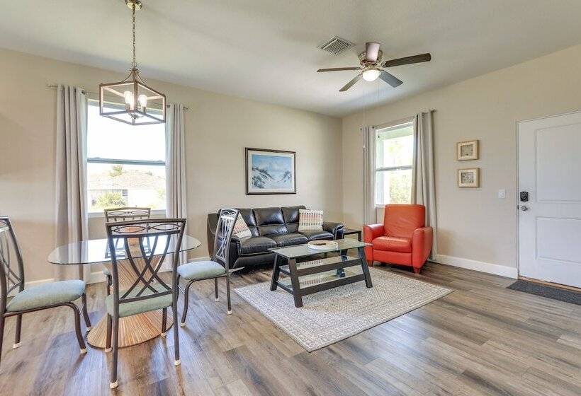 Englewood Home W/ Screened Porch ~ 6 Mi To Beach!