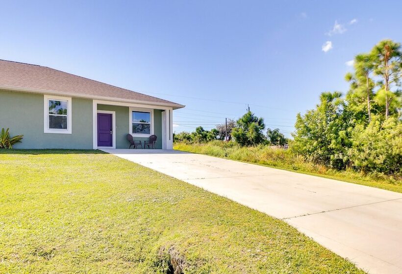 Englewood Home W/ Screened Porch ~ 6 Mi To Beach!