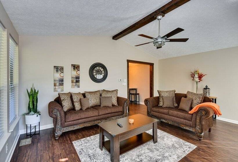 Family Friendly Tuskegee Home: 3 Mi To University!