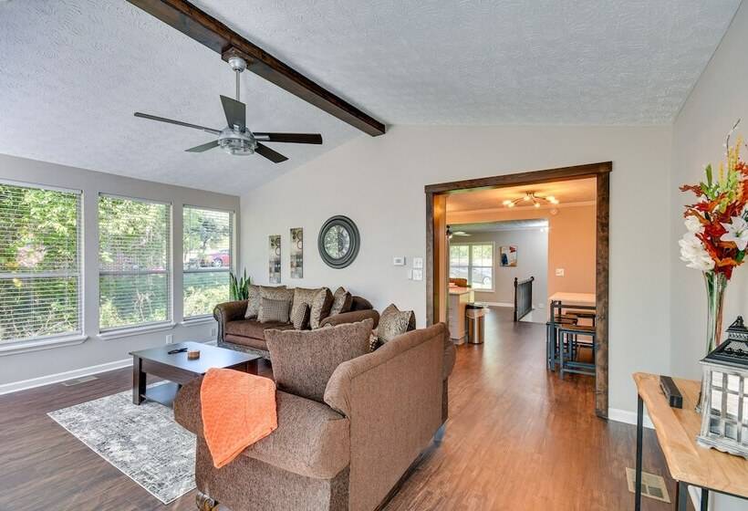 Family Friendly Tuskegee Home: 3 Mi To University!