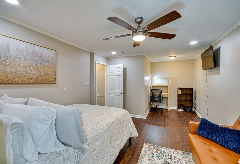 Family Friendly Tuskegee Home: 3 Mi To University!