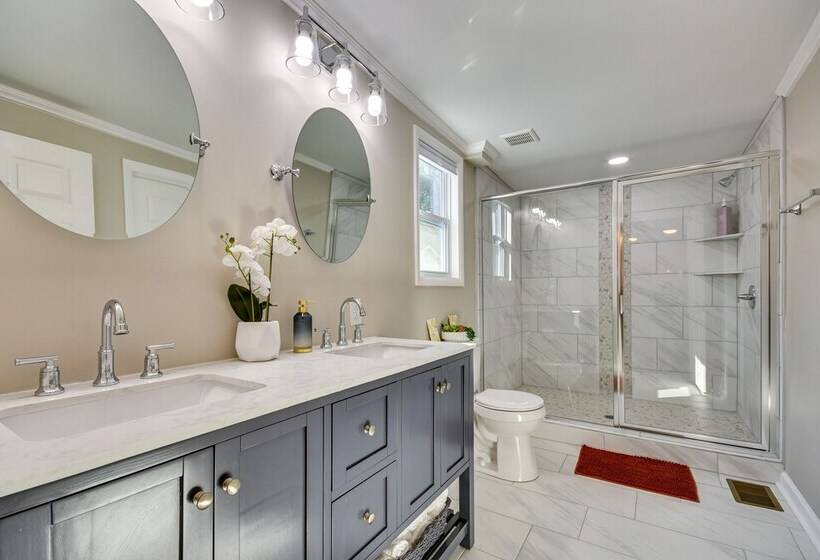 Family Friendly Tuskegee Home: 3 Mi To University!